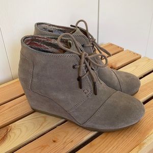 Tom’s Tan Suede Wedge Booties- Size 5.5
